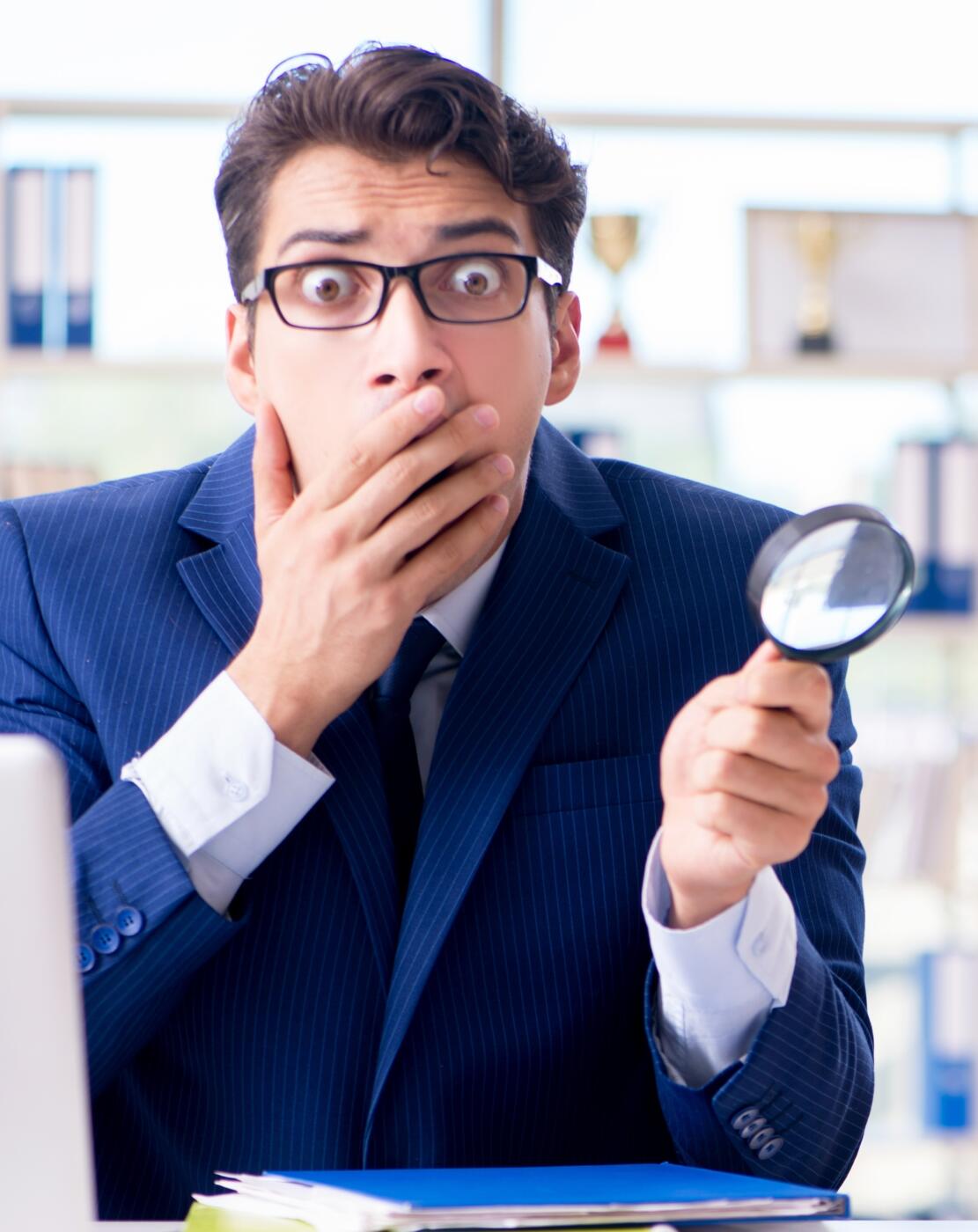 Auditor,Looking,For,Errors,In,The,Financial,Statements